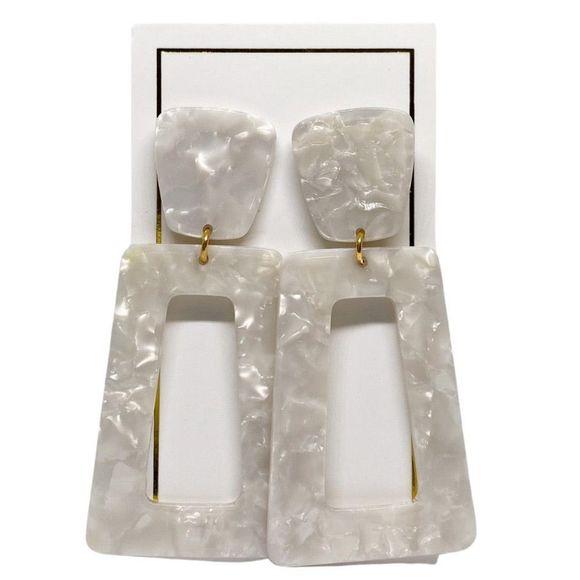 linny co Jewelry - Kennedy earrings- Pearl